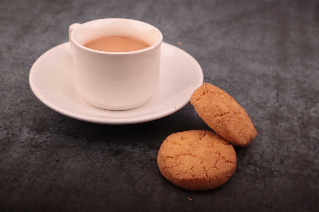 A cup of Irani chai with Osmania biscuits